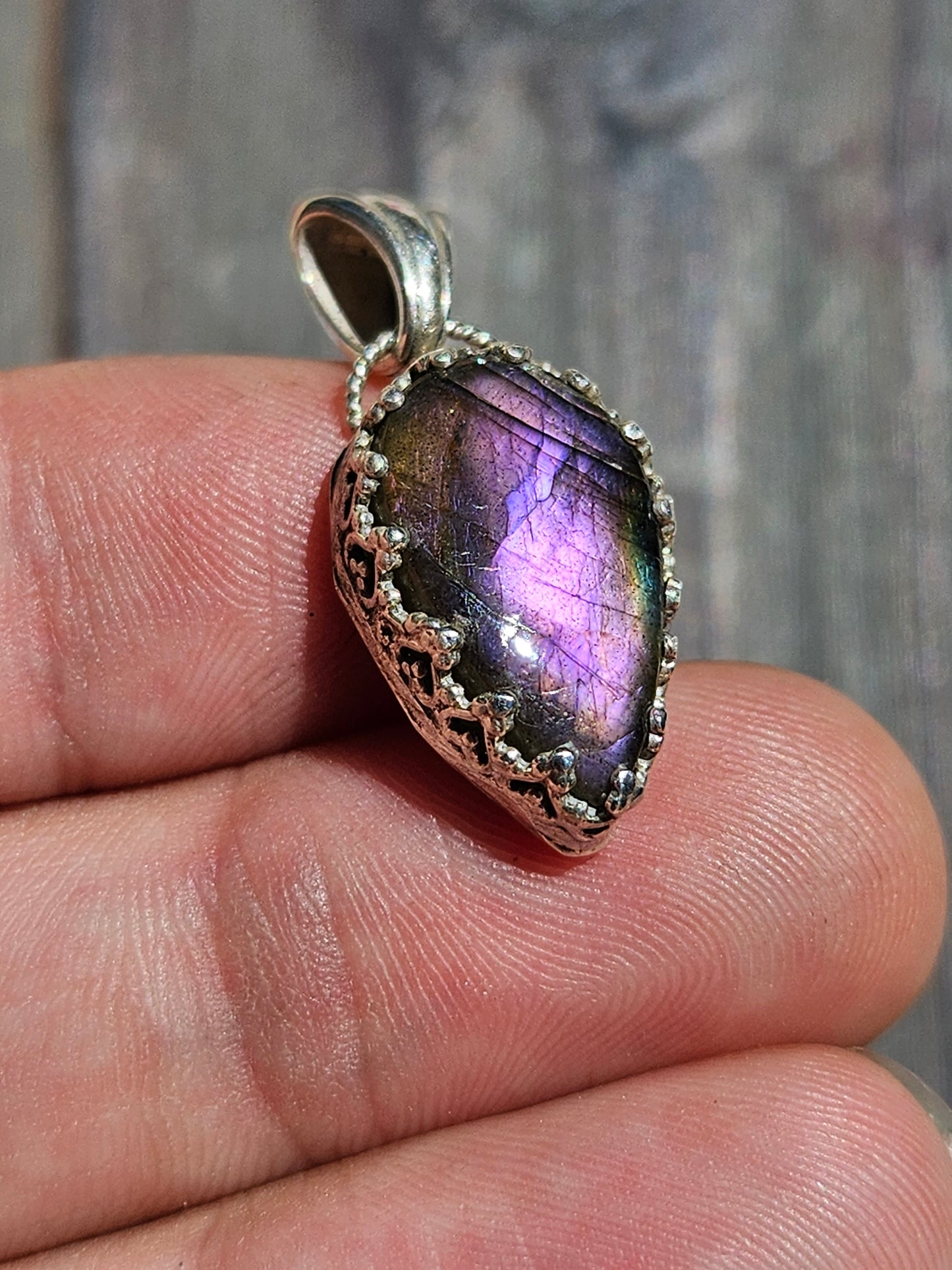 "Passion" Purple Labradorite Pendant