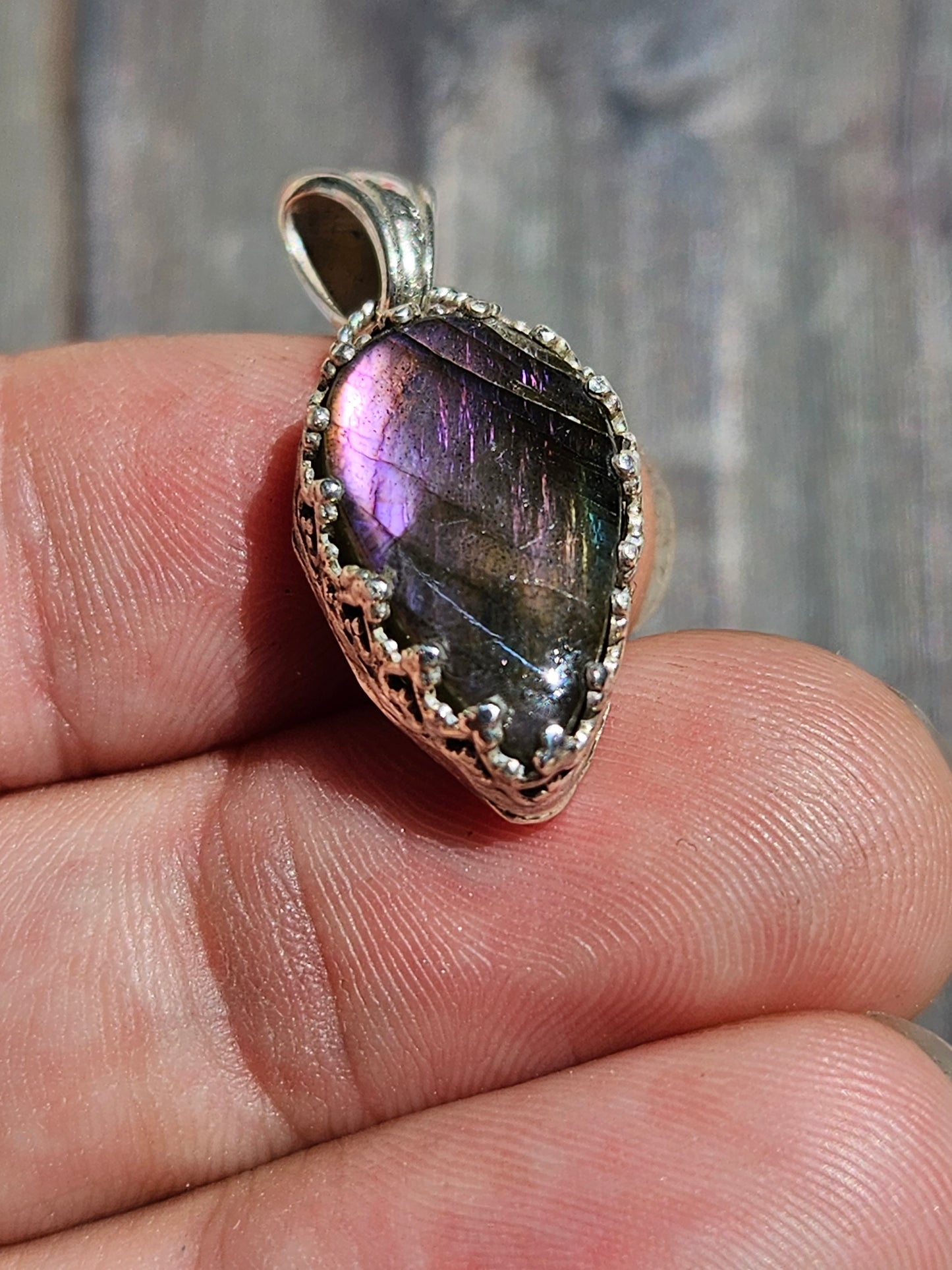 "Passion" Purple Labradorite Pendant