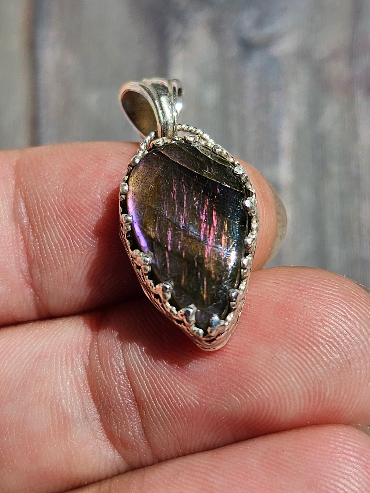 "Passion" Purple Labradorite Pendant