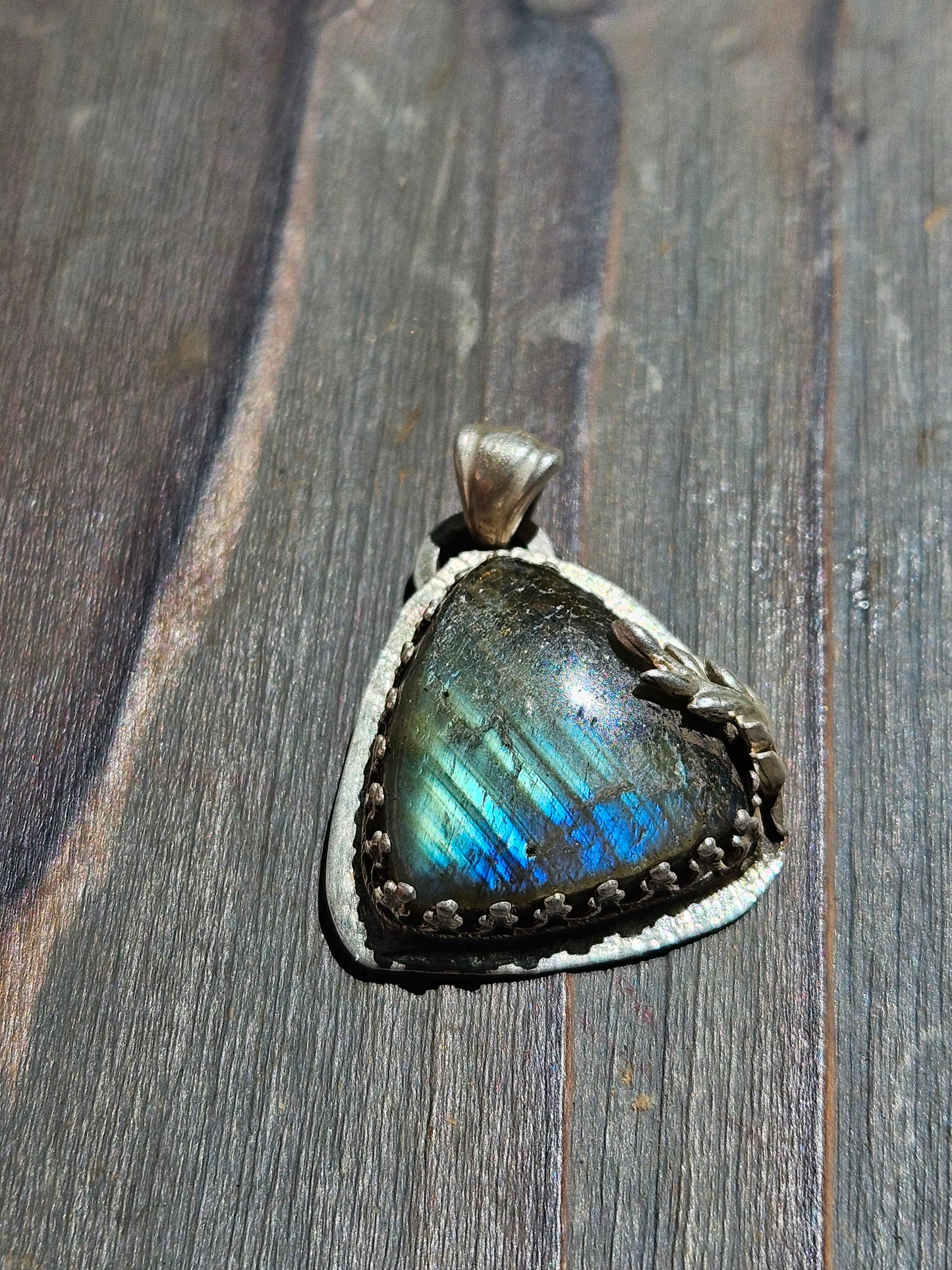 Labradorite Pendant with Vine Accent