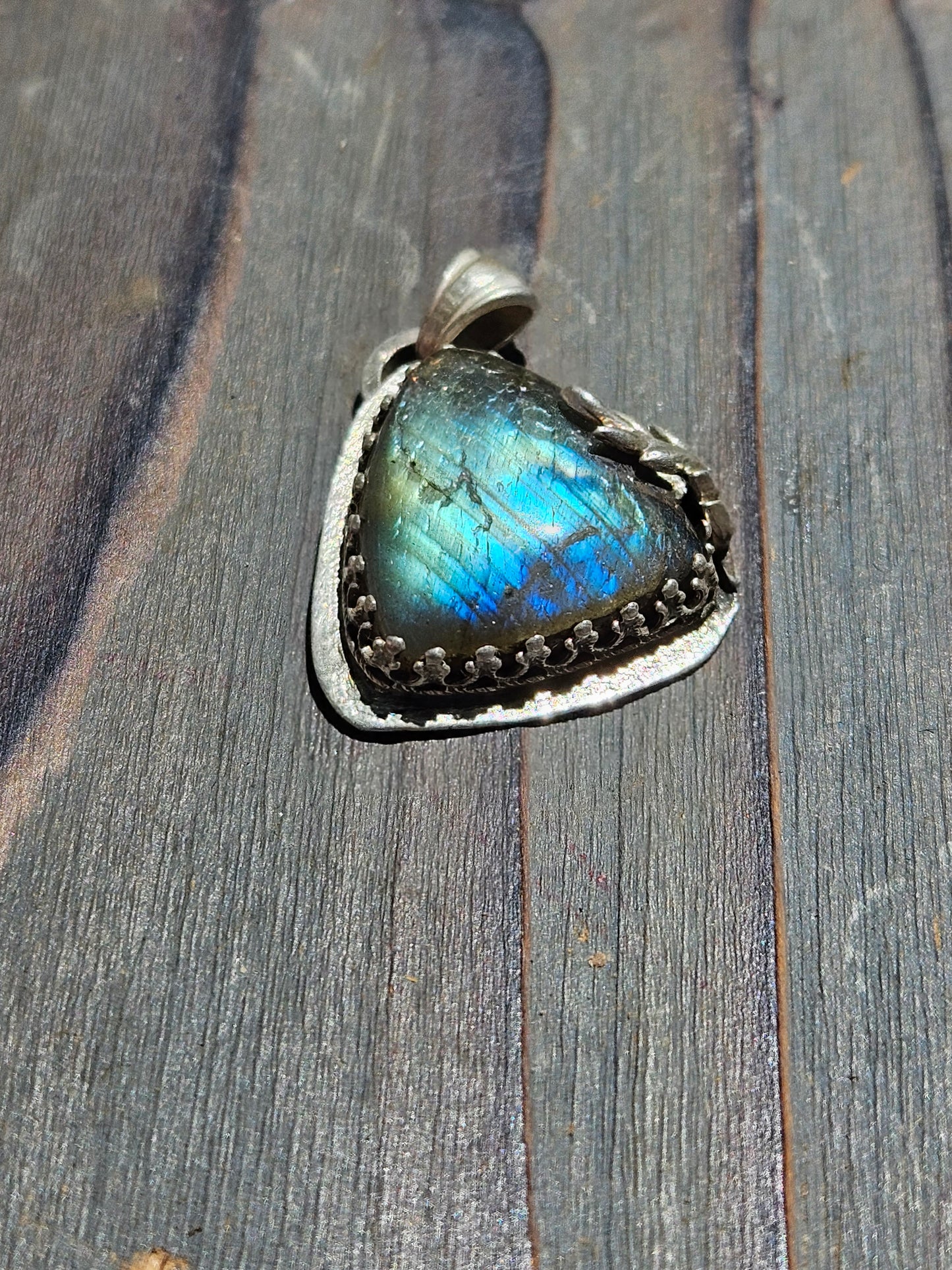 Labradorite Pendant with Vine Accent