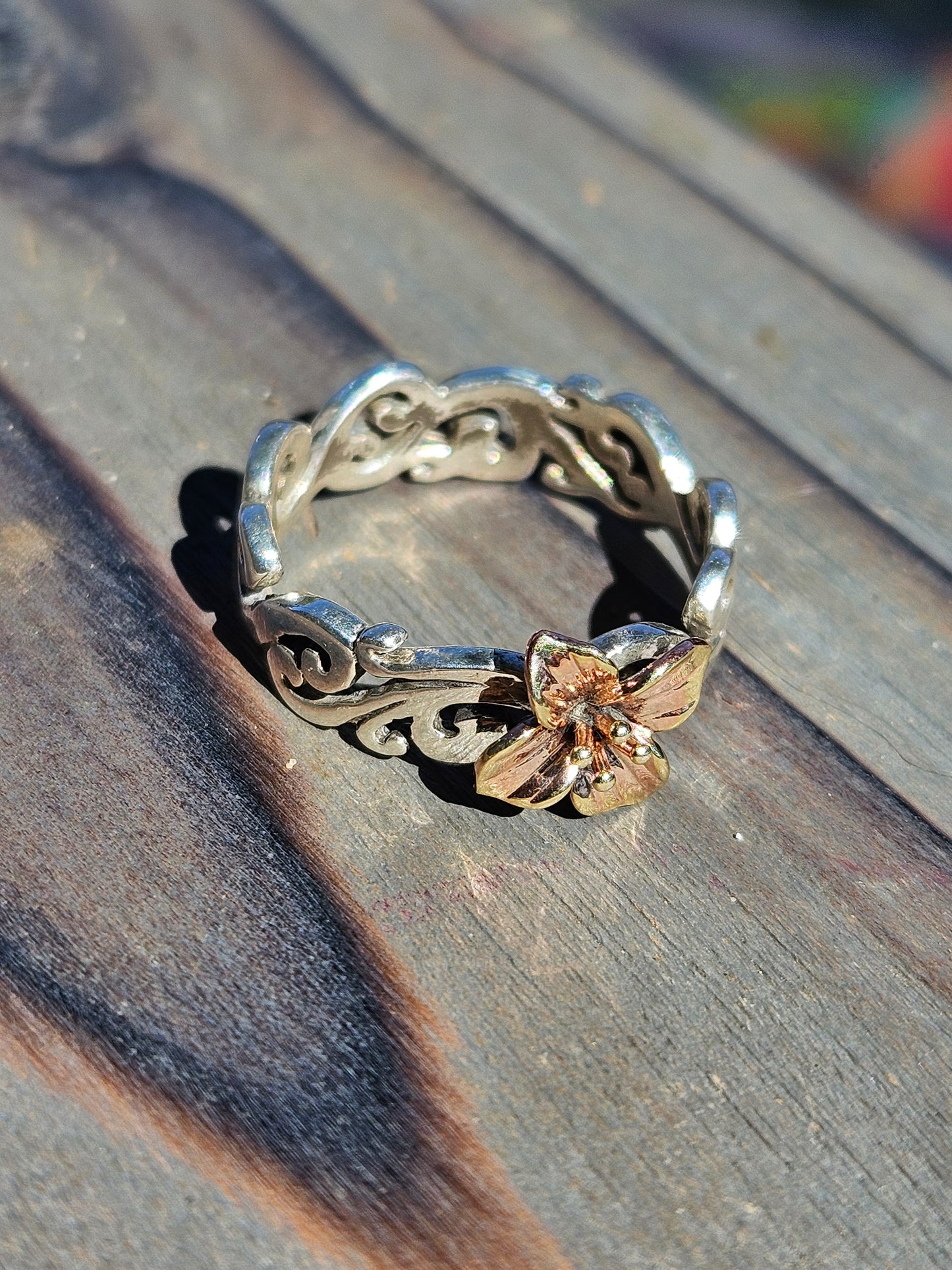 14kt Gold Flower and Silver Spiral Band, Size 8