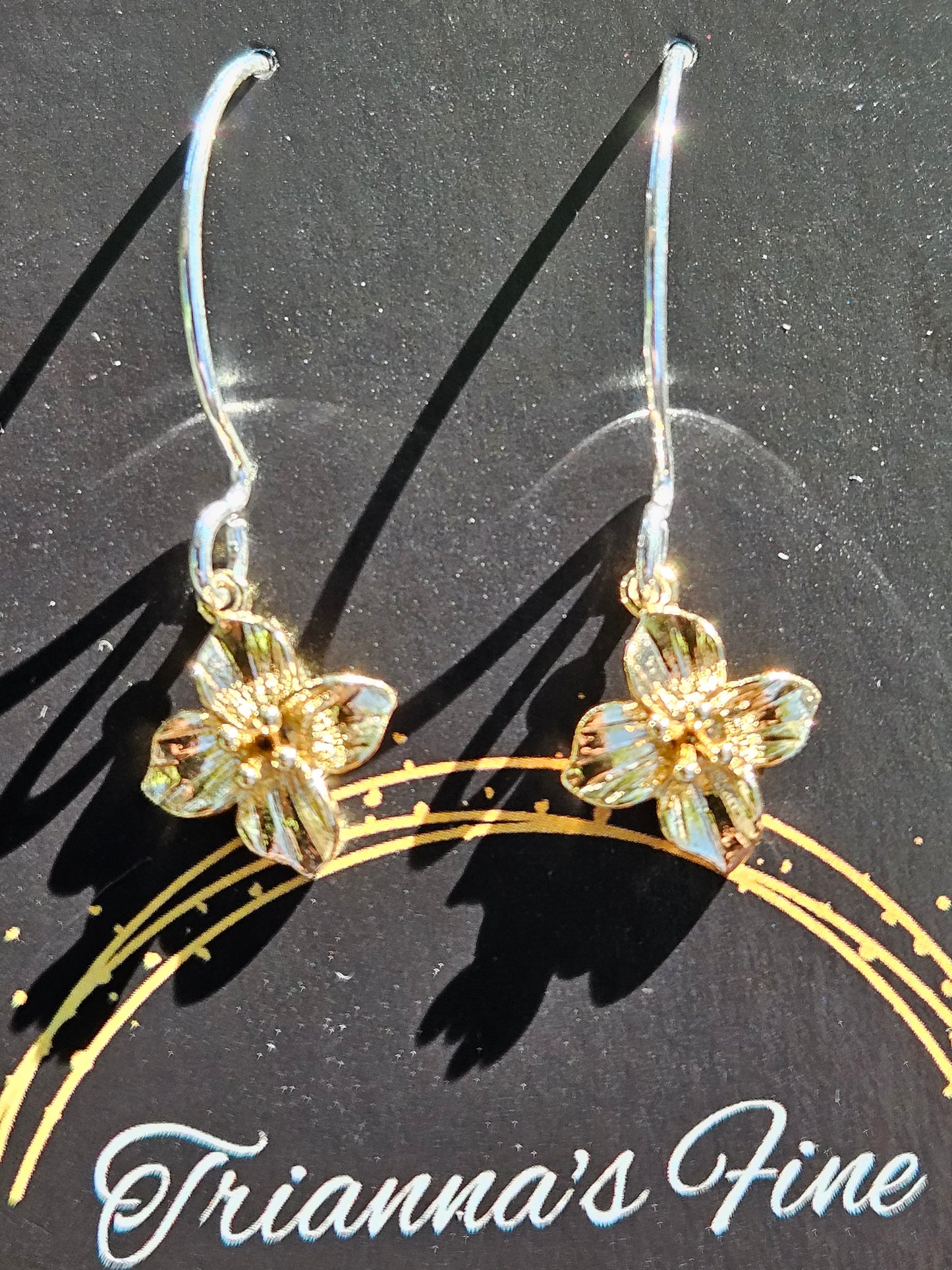 14kt Gold Flower Earrings