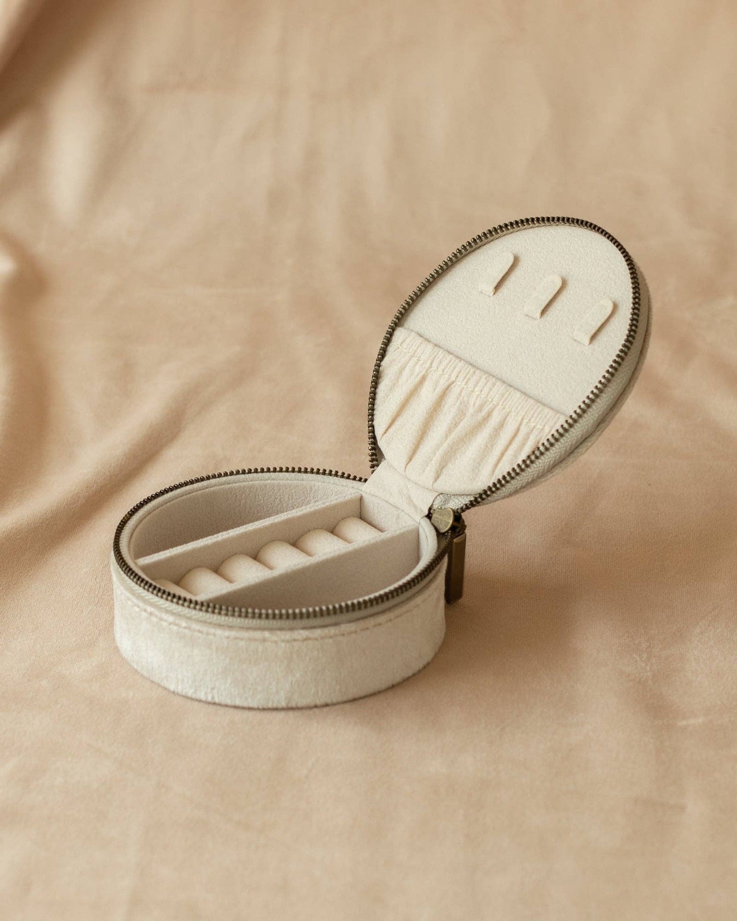 Macaron Jewelry Case