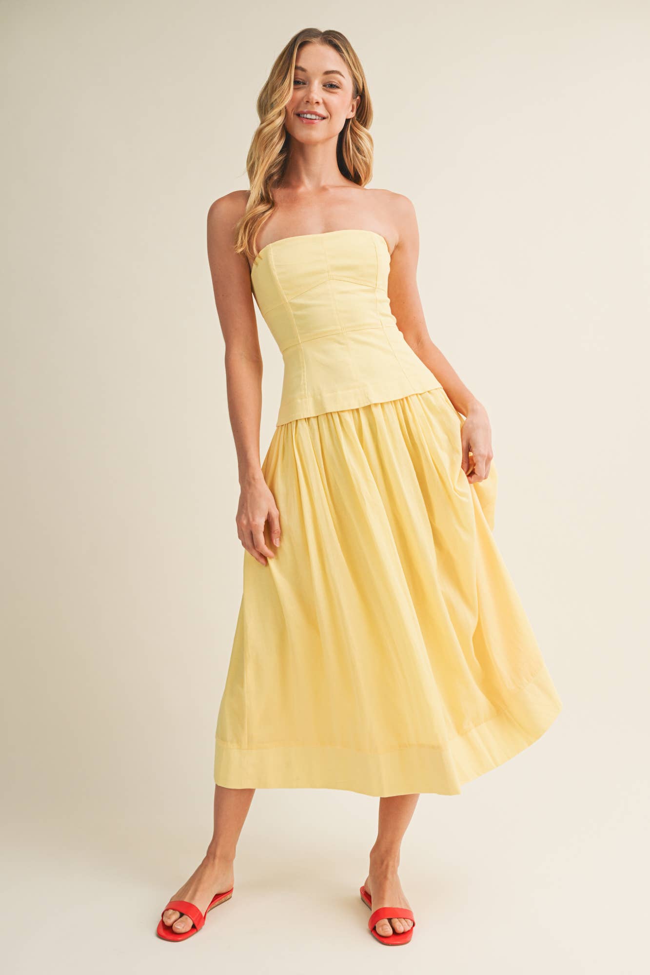 CORSET LINED STRAPLESS DRESS