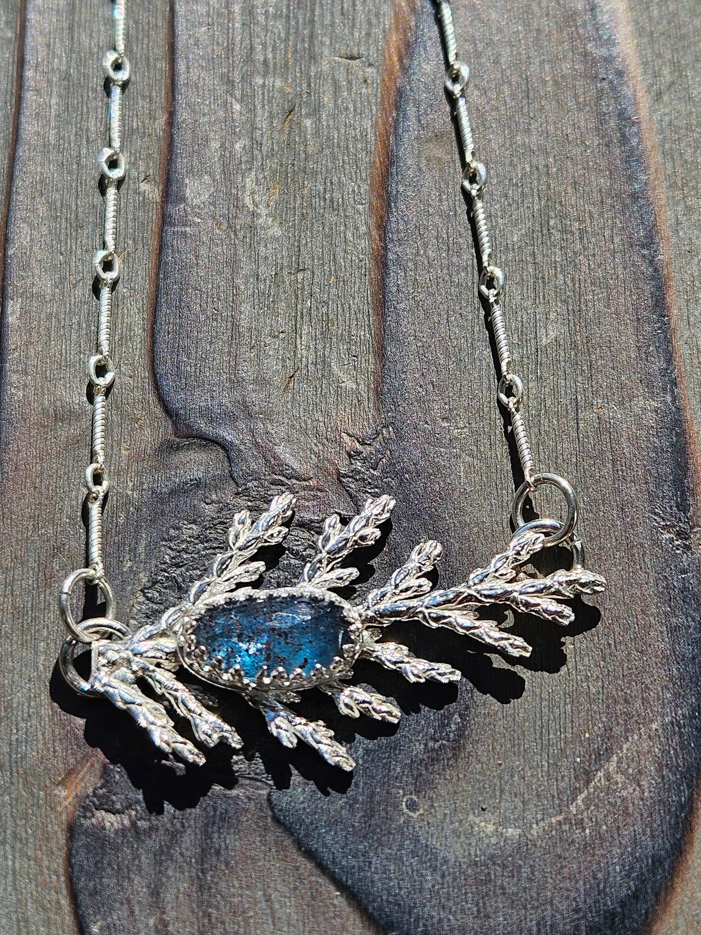 Blue Kyanite Cedar Necklace 17in