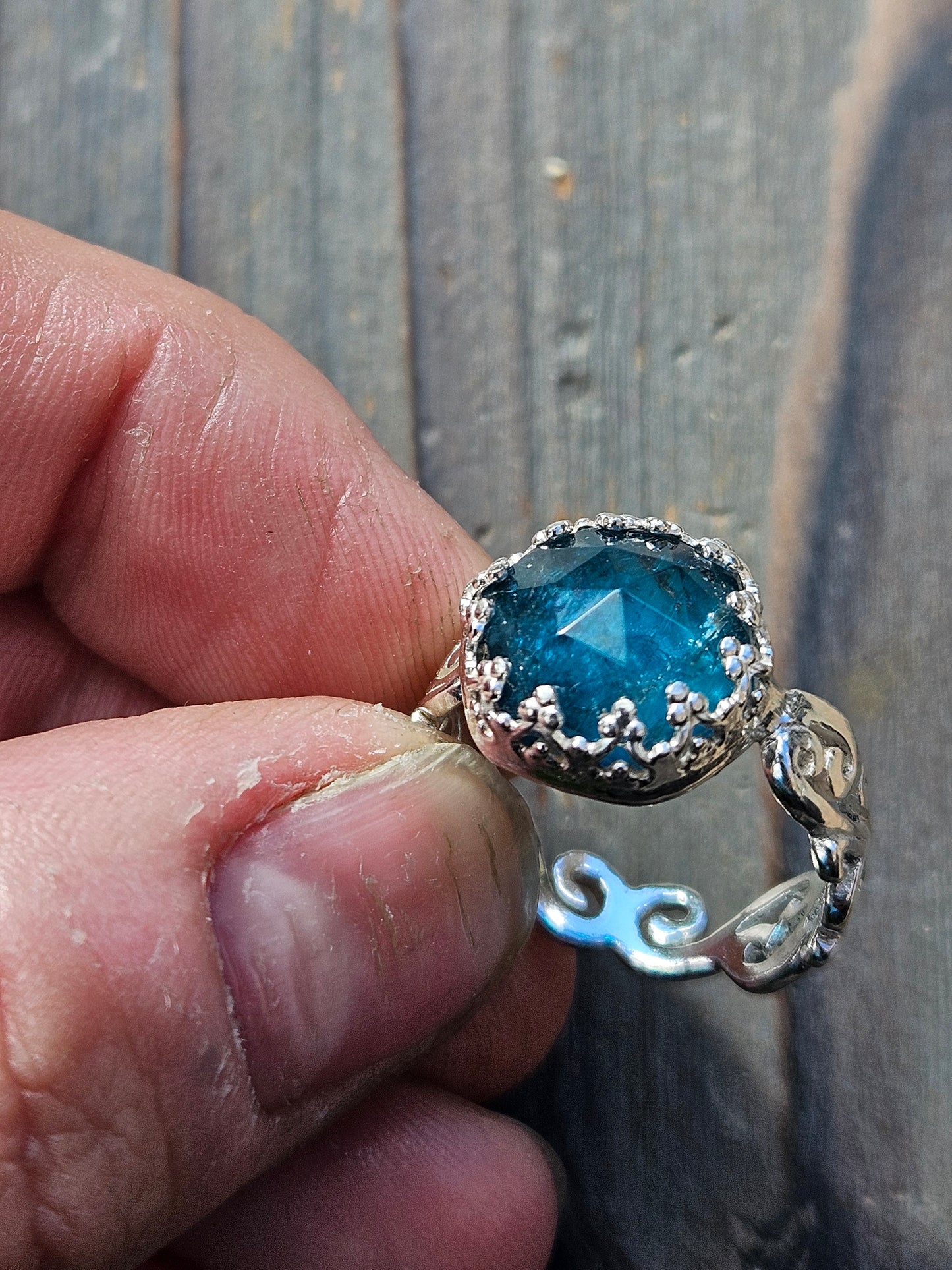 Neon Apatite Ring, 7