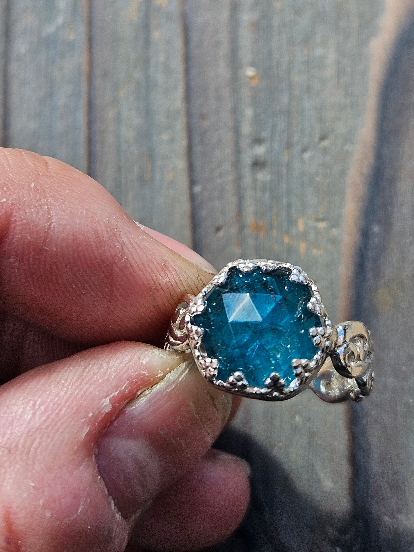 Neon Apatite Ring, 7