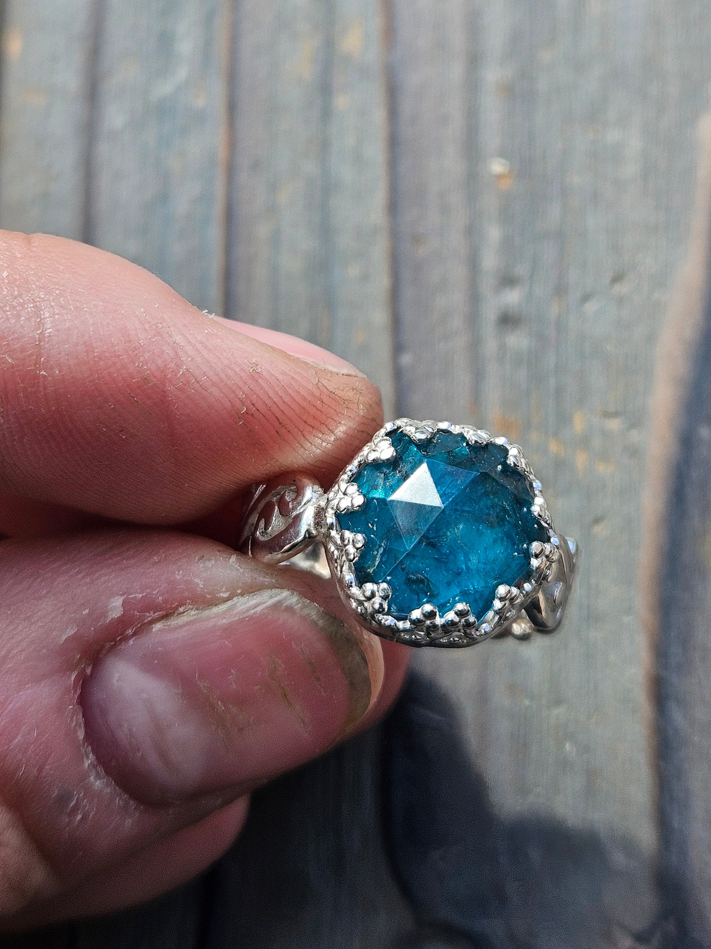 Neon Apatite Ring, 7