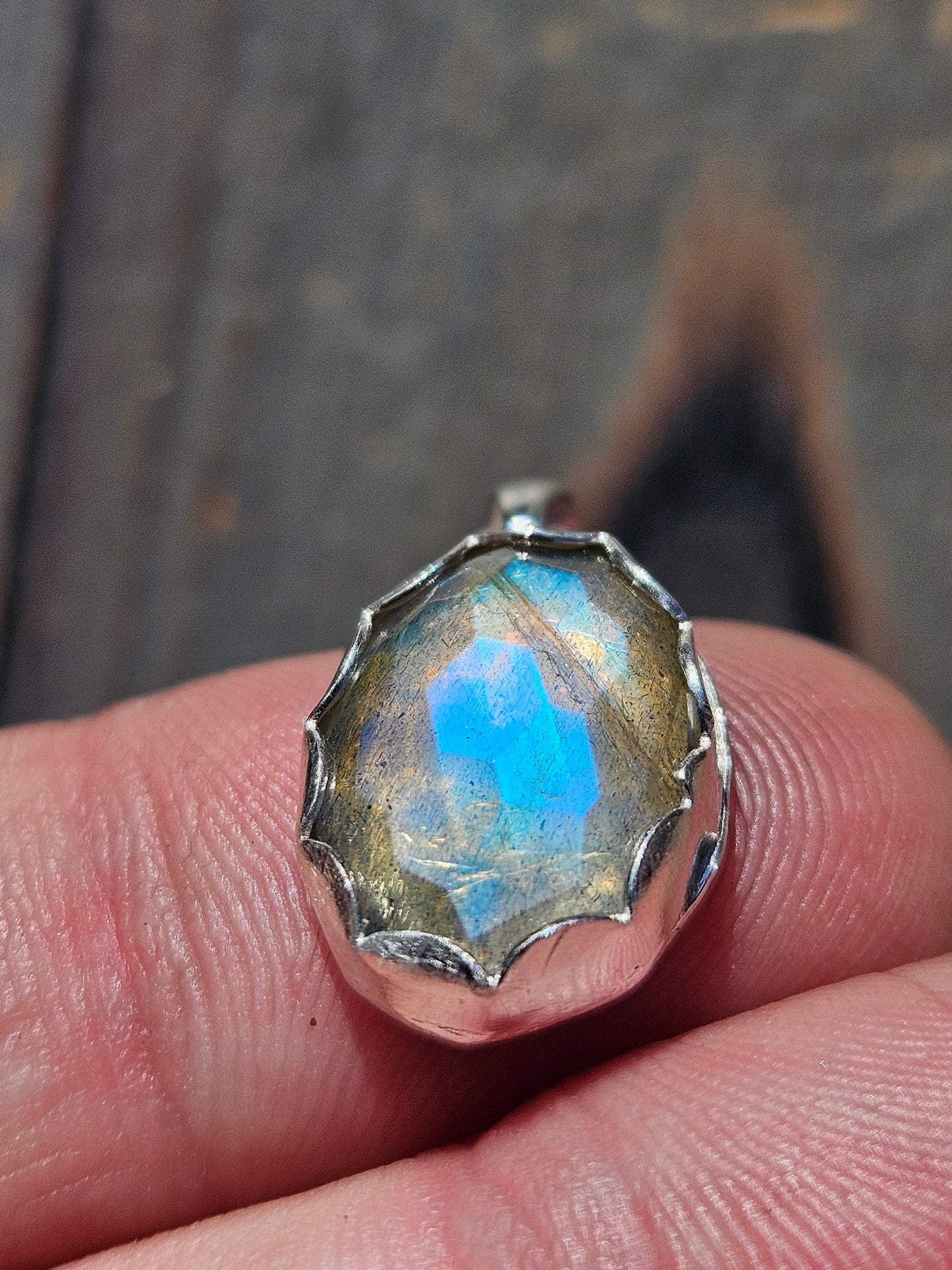 Honeycomb Cut Labradorite Pendant