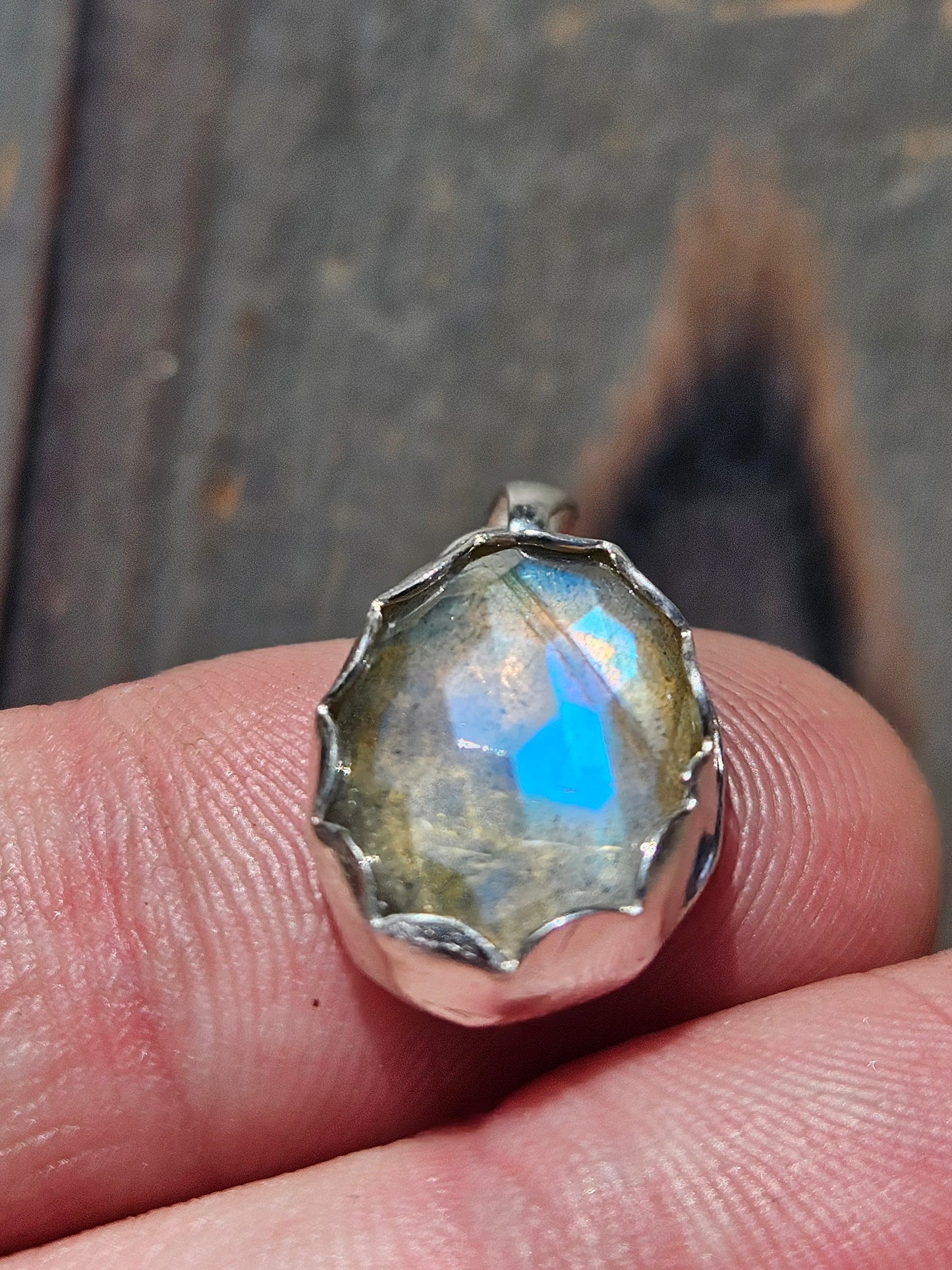 Honeycomb Cut Labradorite Pendant