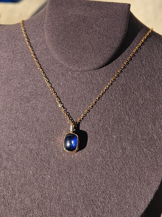 14kt Yellow Gold Blue Kyanite Pendant and 18in GP chain