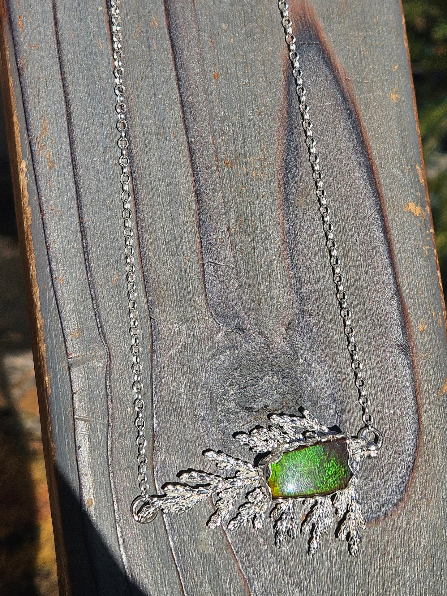 Green Ammolite and Cedar Necklace, 20in