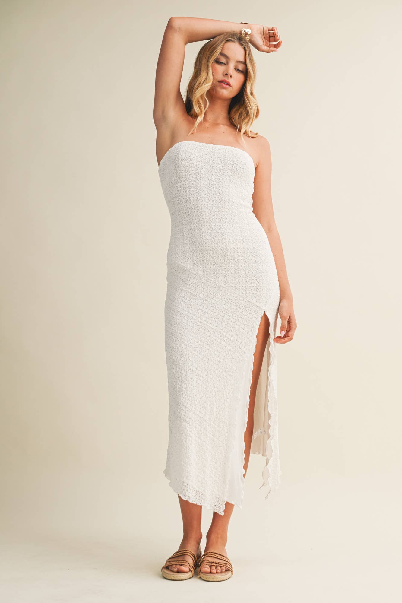 LACE TUBE STRAPLESS MIDI DRESS WITH SIDE SLIT