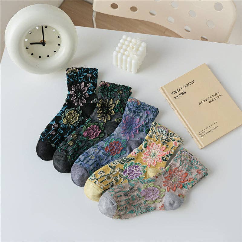 Retro Flower Pattern Mid-Calf Socks