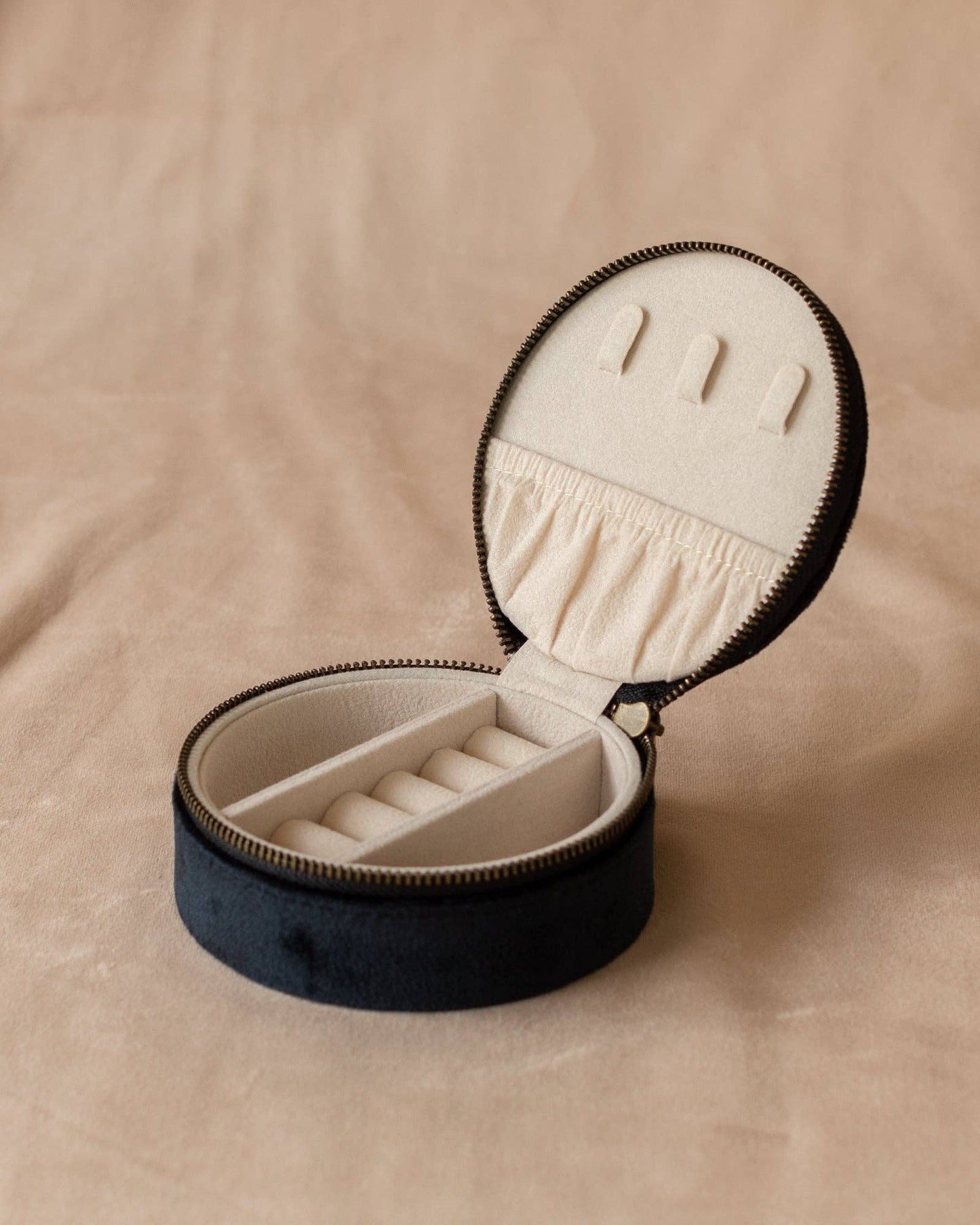 Macaron Jewelry Case