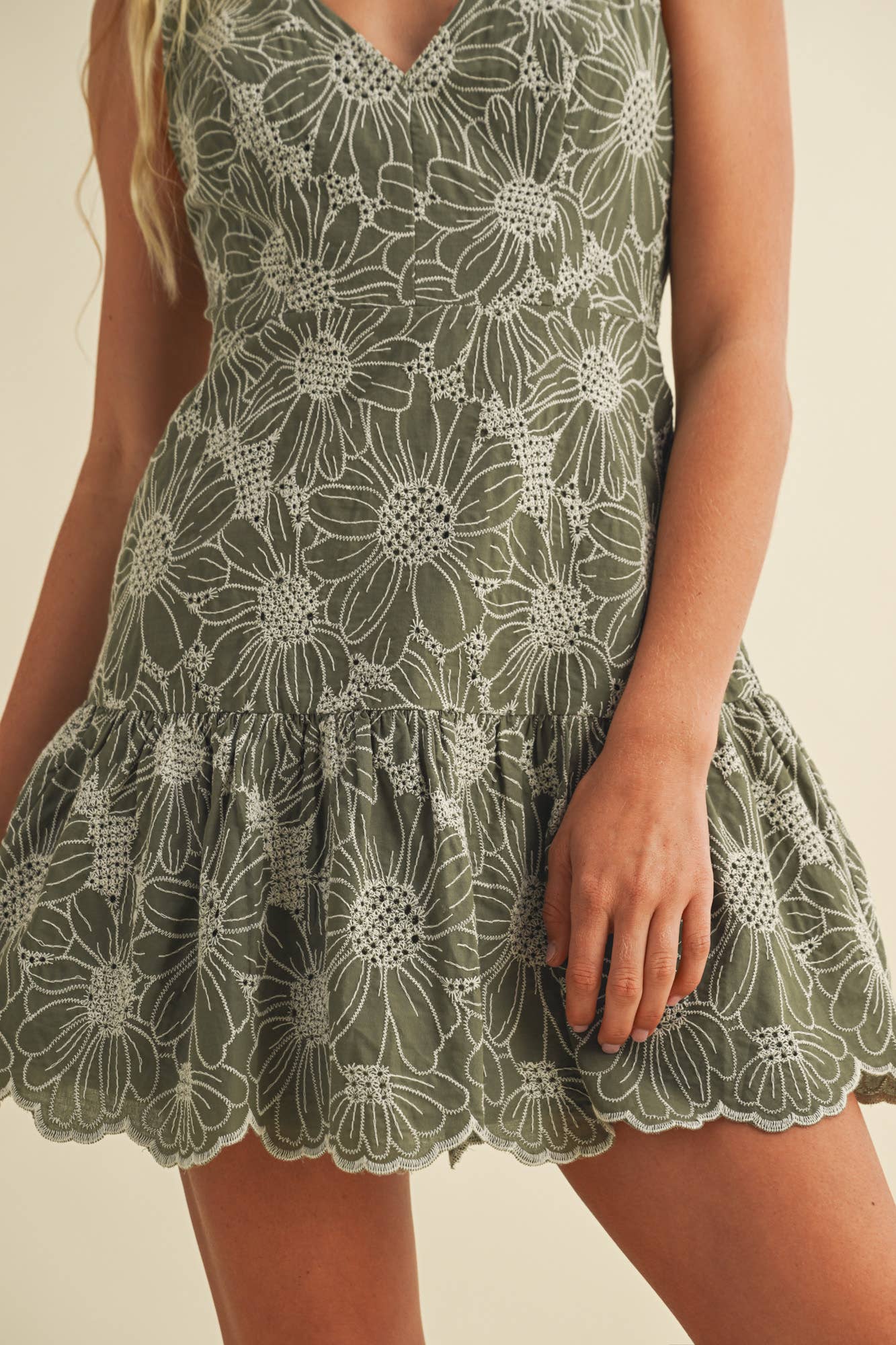V NECK EMBROIDERED SLEEVELESS DRESS