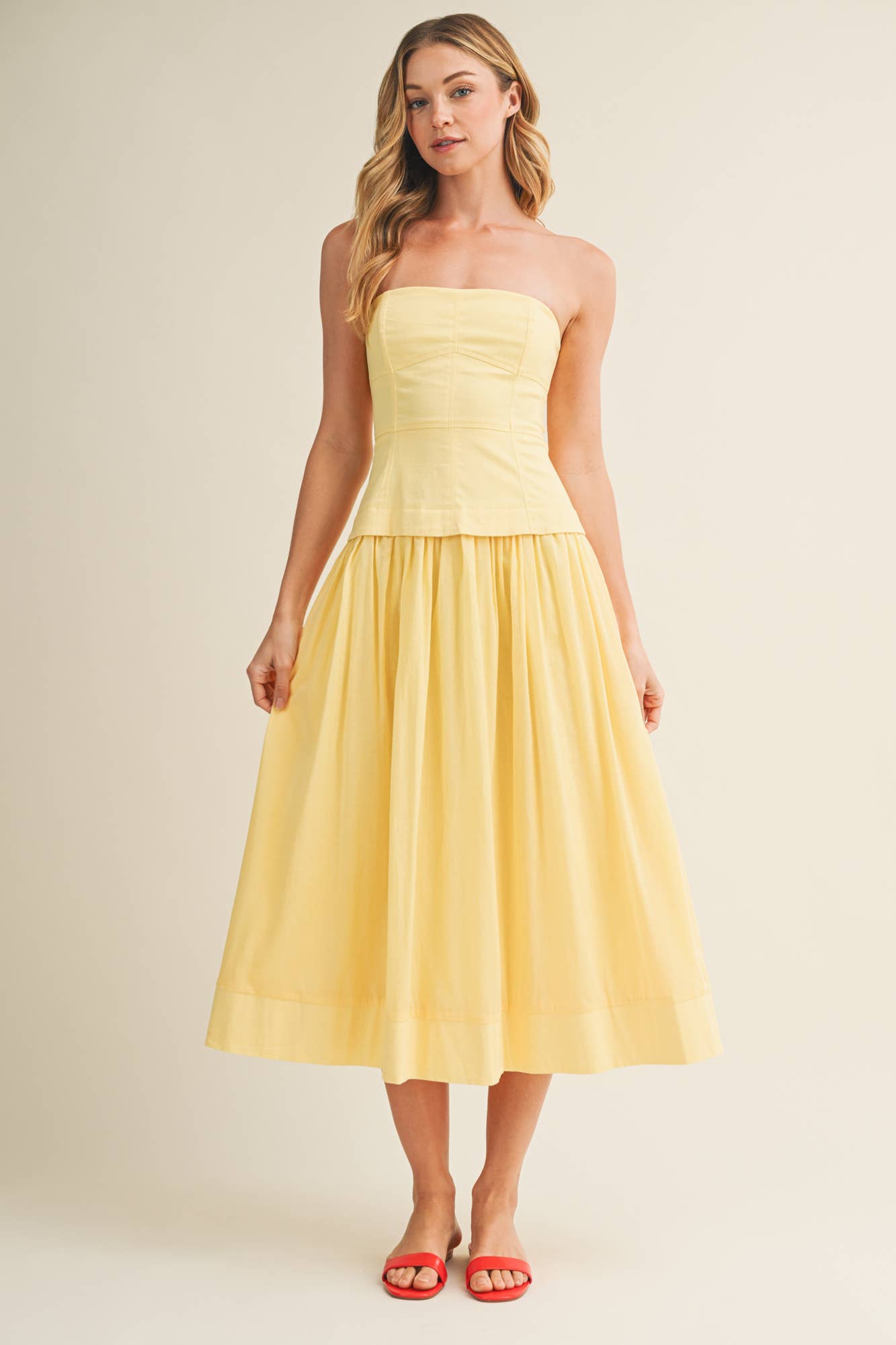 CORSET LINED STRAPLESS DRESS